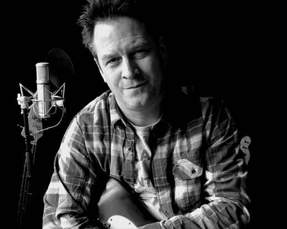 TOM BROOKSBY acoustic Springsteen